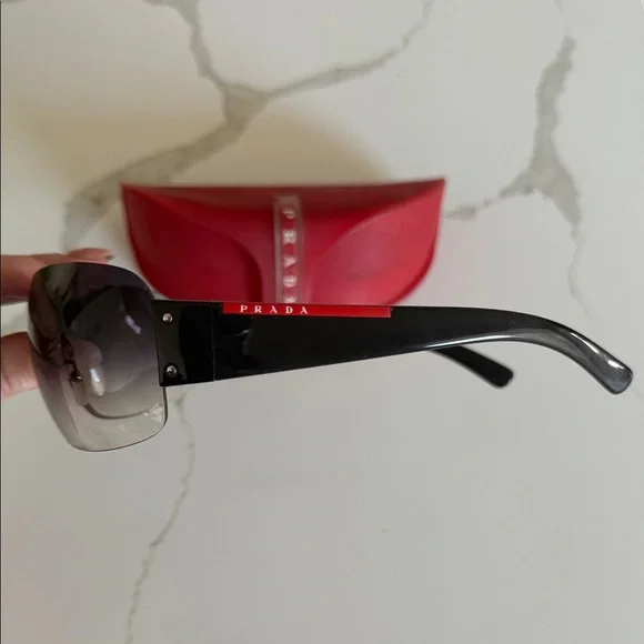 Prada Y2K Black and Red Women’s sunglasses - Picture 2 of 2